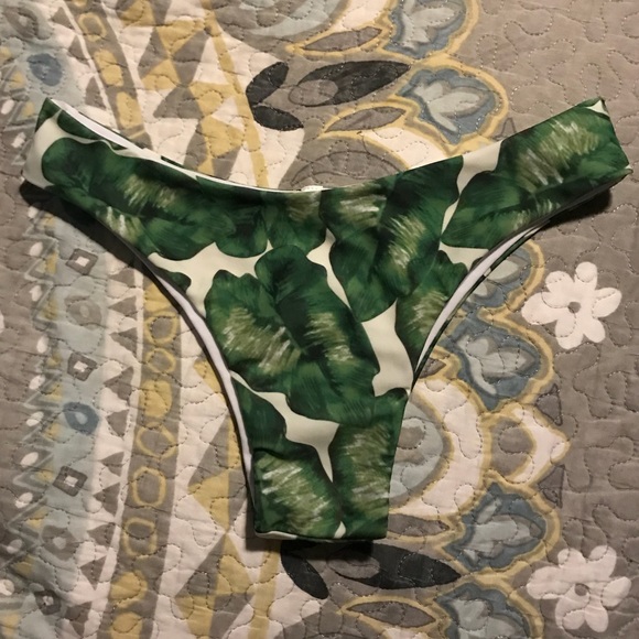 Other - 🌴Bikini bottom